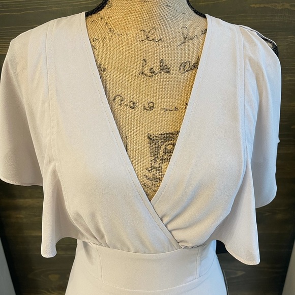 NEW Lulus Dearly Loved Light Grey Flutter Sleeve Maxi Dress NWT Size XS - Picture 11 of 14